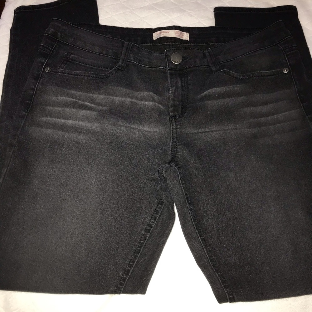 No Boundaries Skinny Jean